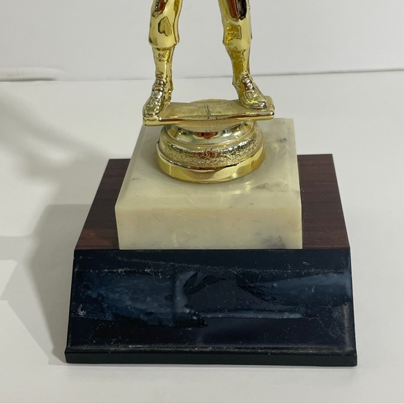 Baseball Trophy - Picture 3 of 8